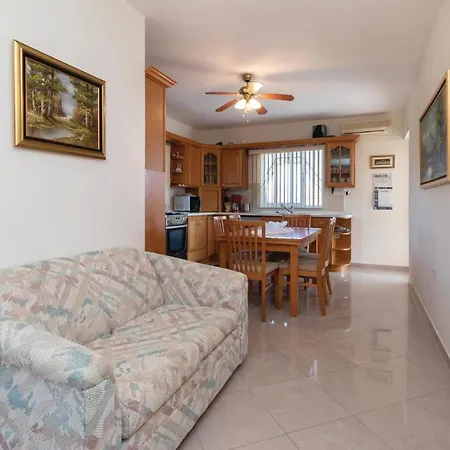 Lvii * Poljana (Ugljan)