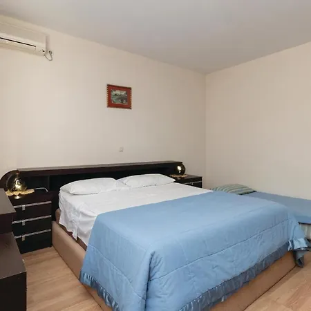 Lvii Apartment