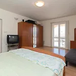 Apartment Lvii *